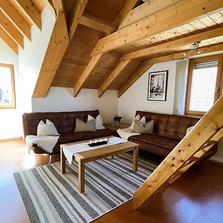 Deti'S Ferienwohnung Andernach Esterno foto